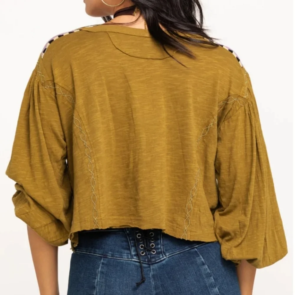NWT Free People linen-blend Embroidered top in Moss Combo.‎